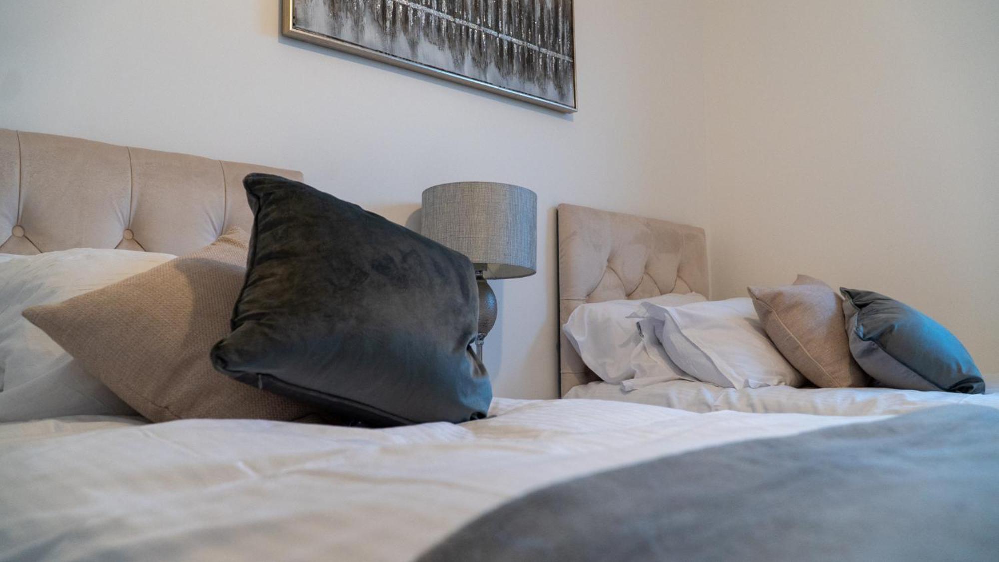 Apartament Lovely 2 Bed Penthouse In Loughton Central Location Zewnętrze zdjęcie